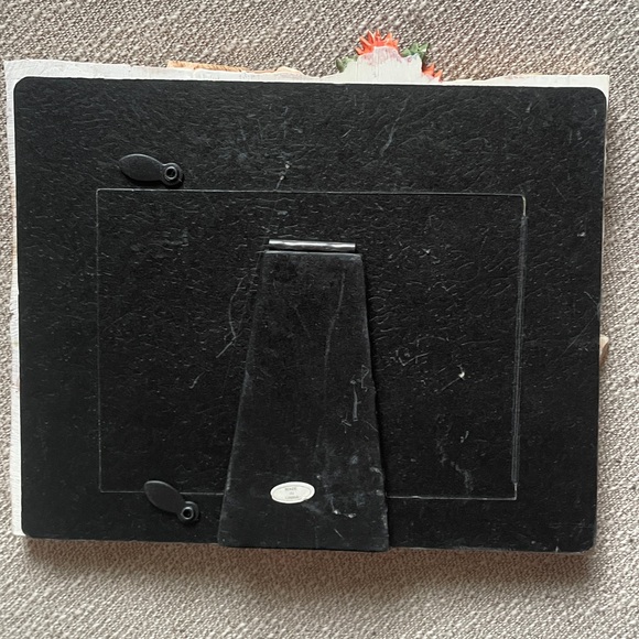 Garden-Themed Picture Frame with Floral Accents - Picture 2 of 3